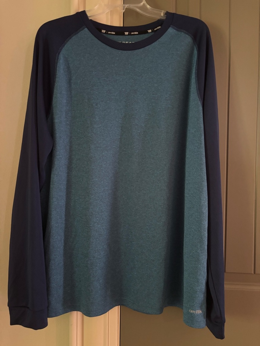 tek gear Men's Long Sleeve Raglan Performance Shirt Teal & Navy